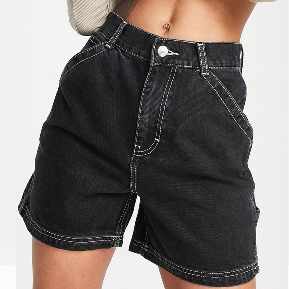 Topshop Pants - Topshop carpenter short in washed black size 2